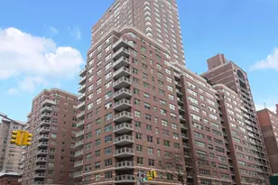 360 E 72nd St, New York City, NY 10021 - Photo 11