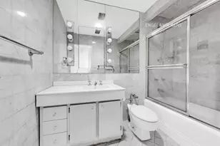 17 W 54th St, New York City, NY 10019 - Photo 9