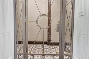 136 E 79th St, New York City, NY 10075 - Photo 9