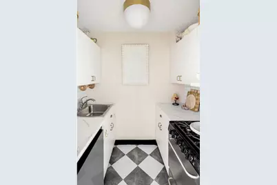 101 W 12th Street #12E, New York City, NY 10011 - Photo 5