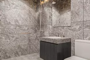 122 Waverly Pl, New York City, NY 10011 - Photo 25