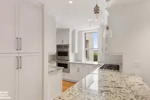 317 W 89th St, New York City, NY 10024 - Photo 3