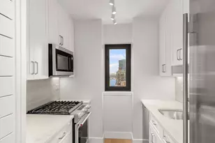 161 W 61st St, New York City, NY 10023 - Photo 3