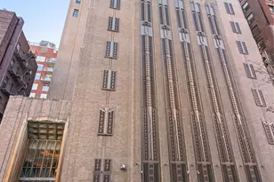 212 W 18th St, New York City, NY 10011 - Photo 3