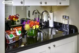 200 W 56th St, New York City, NY 10019 - Photo 3