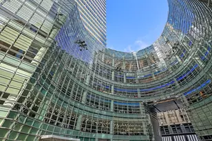 151 E 58th St, New York City, NY 10022 - Photo 37