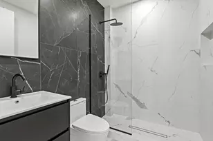 406 Midwood St, New York City, NY 11225 - Photo 9