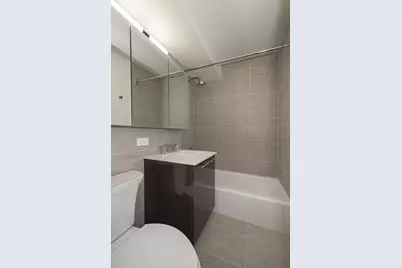 240 E 76th Street #7-M, New York City, NY 10021 - Photo 9