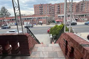 1241 E 98th St, New York City, NY 11236 - Photo 5