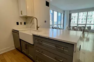 350 W 42nd St, New York City, NY 10036 - Photo 3