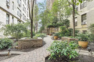 400 E 52nd St, New York City, NY 10022 - Photo 7