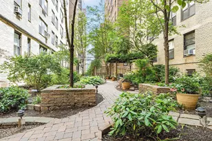 400 E 52nd St, New York City, NY 10022 - Photo 7