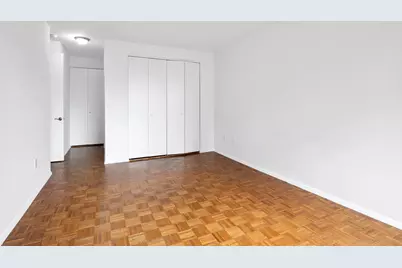 2000 Broadway #11F, New York City, NY 10023 - Photo 5