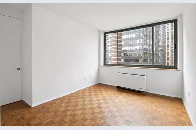 2000 Broadway #11F, New York City, NY 10023 - Photo 7