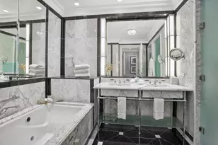 2 E 55th St, New York City, NY 10022 - Photo 3