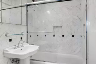 150 E 61st St, New York City, NY 10065 - Photo 17