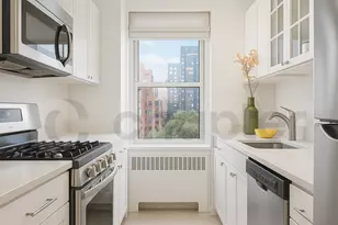 150 E 61st St, New York City, NY 10065 - Photo 7