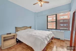 360 E 72nd St, New York City, NY 10021 - Photo 3