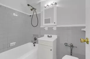 60 Knolls Crescent, New York City, NY 10463 - Photo 13