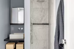 333 E 53rd St, New York City, NY 10022 - Photo 7