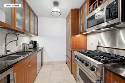 250 E 53rd Street #1403, New York City, NY 10022 - Photo 3