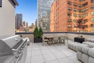 244 E 52nd St, New York City, NY 10022 - Photo 11