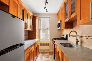 33-25 90th St, New York City, NY 11372 - Photo 7