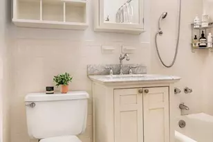 165 W 66th St, New York City, NY 10023 - Photo 5