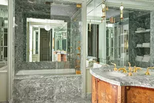 910 5th Ave, New York City, NY 10021 - Photo 11
