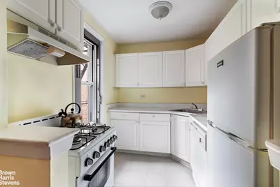 525 W 236th Street #2D, New York City, NY 10463 - Photo 5