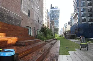 410 W 24 St, New York City, NY 10011 - Photo 27