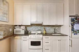 8 Bethune St, New York City, NY 10014 - Photo 3