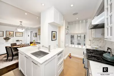 330 W 72nd Street #8-A, New York City, NY 10023 - Photo 5