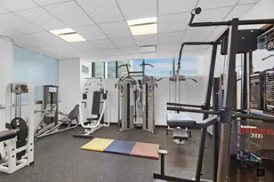 240 E 47th St, New York City, NY 10017 - Photo 15