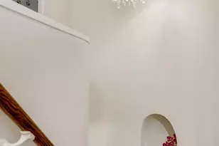 309 E 49th St, New York City, NY 10017 - Photo 9