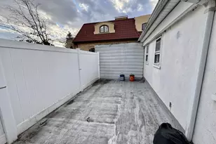 82-04 188th St, New York City, NY 11423 - Photo 15