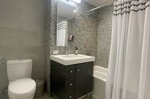 432 W 52nd St, New York City, NY 10019 - Photo 9