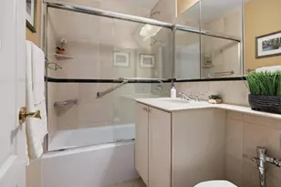 201 E 66th St, New York City, NY 10065 - Photo 7