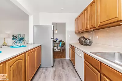 3840 Greystone Avenue #5L, New York City, NY 10463 - Photo 9