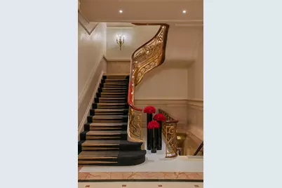 2 E 55th Street #931/935, New York City, NY 10022 - Photo 9