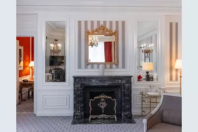 2 E 55th Street #931/935, New York City, NY 10022 - Photo 3