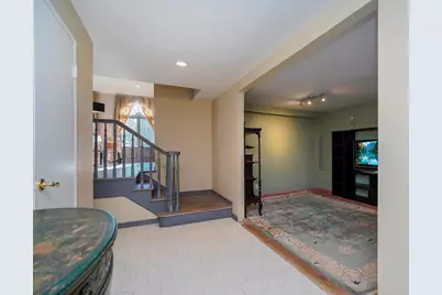 333 Mayfair Drive N, New York City, NY 11234 - Photo 9