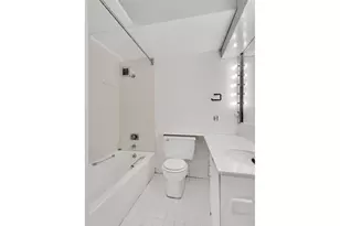 135 W 70th St, New York City, NY 10023 - Photo 9