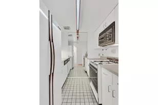 135 W 70th St, New York City, NY 10023 - Photo 15