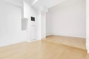 135 W 70th St, New York City, NY 10023 - Photo 11