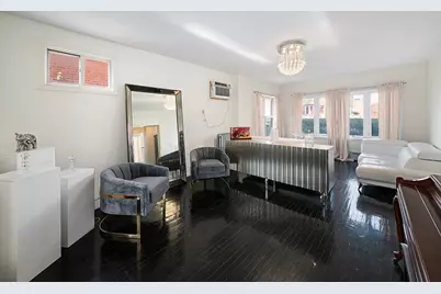 1176 E 94th Street, New York City, NY 11236 - Photo 5