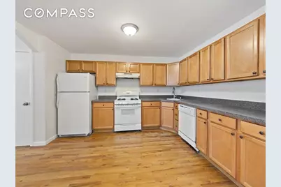 1961 Wallace Avenue, New York City, NY 10462 - Photo 17