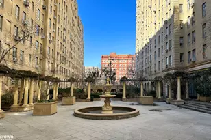 353 W 56th St, New York City, NY 10019 - Photo 13