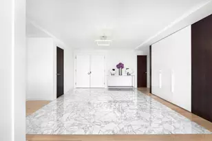 160 Central Park S, New York City, NY 10019 - Photo 7