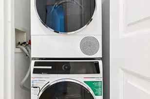 350 E 82nd St, New York City, NY 10028 - Photo 7